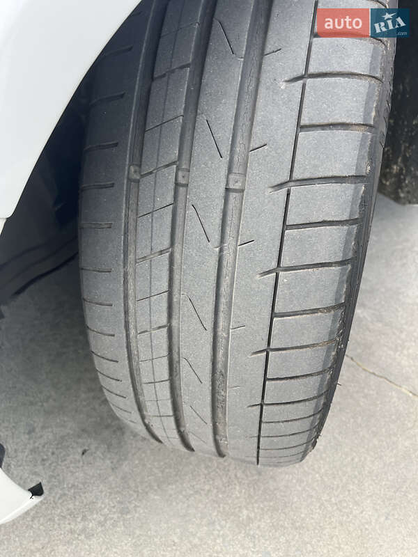 Седан Ford Fusion 2013 в Києві фото 5 Седан Ford Fusion 2013 в Києві