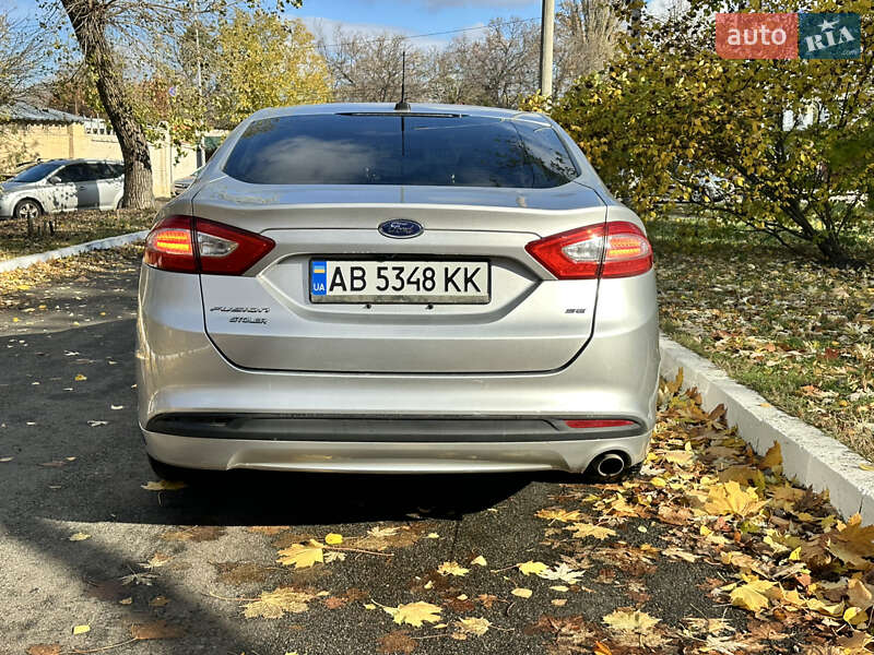 Седан Ford Fusion 2015 в Києві