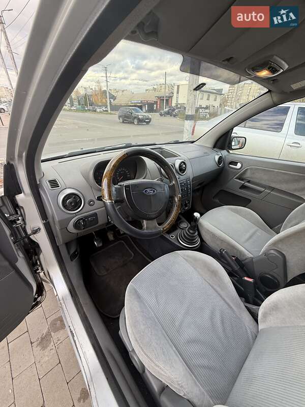 Хетчбек Ford Fusion 2003 в Білій Церкві