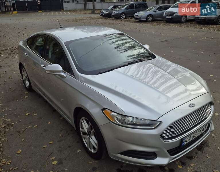 Ford Fusion 2015