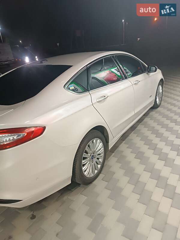 Седан Ford Fusion 2013 в Киеве фото 18 Седан Ford Fusion 2013 в Киеве