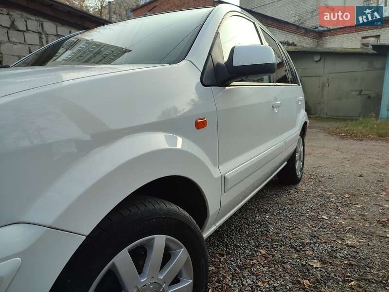 Хэтчбек Ford Fusion 2010 в Житомире