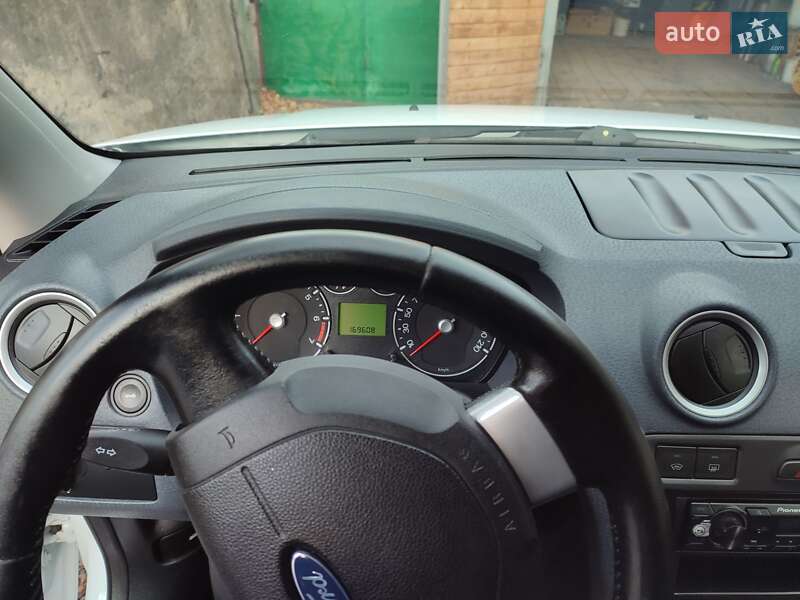 Хэтчбек Ford Fusion 2010 в Житомире