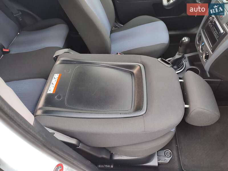 Хэтчбек Ford Fusion 2010 в Житомире