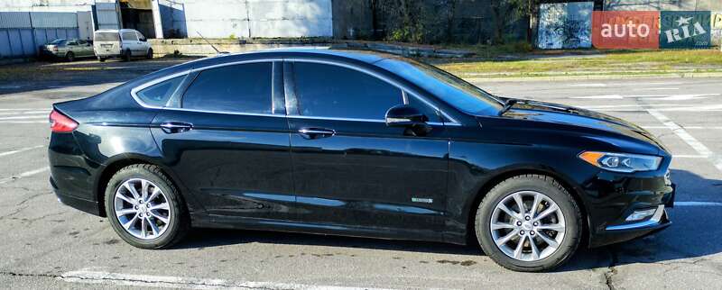 Седан Ford Fusion 2017 в Полтаві