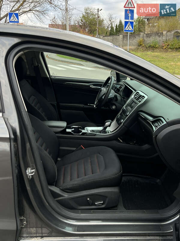Седан Ford Fusion 2015 в Виннице