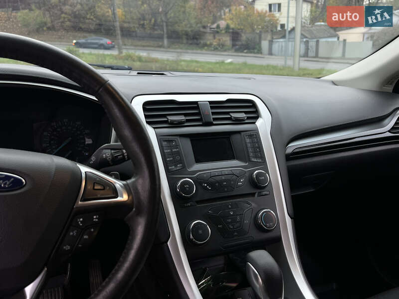 Седан Ford Fusion 2015 в Вінниці