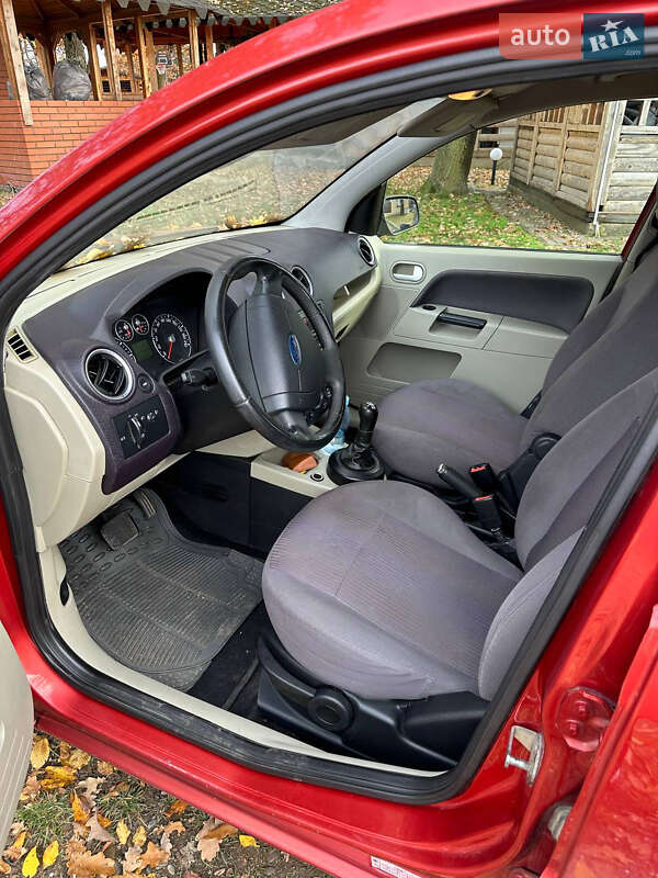 Хэтчбек Ford Fusion 2007 в Черновцах