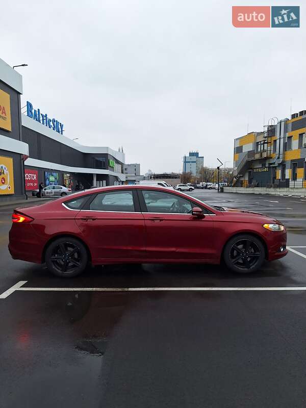 Седан Ford Fusion 2015 в Киеве