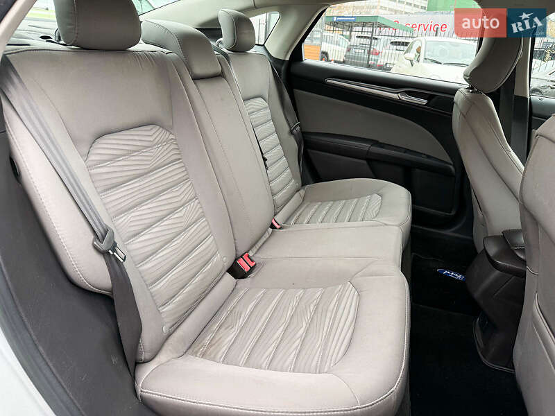 Седан Ford Fusion 2015 в Києві фото 20 Седан Ford Fusion 2015 в Києві