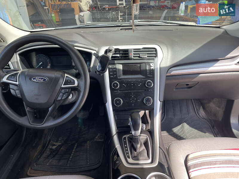 Седан Ford Fusion 2013 в Косові фото 30 Седан Ford Fusion 2013 в Косові