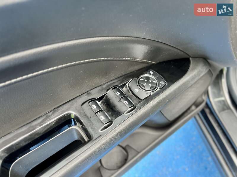 Седан Ford Fusion 2013 в Києві фото 19 Седан Ford Fusion 2013 в Києві