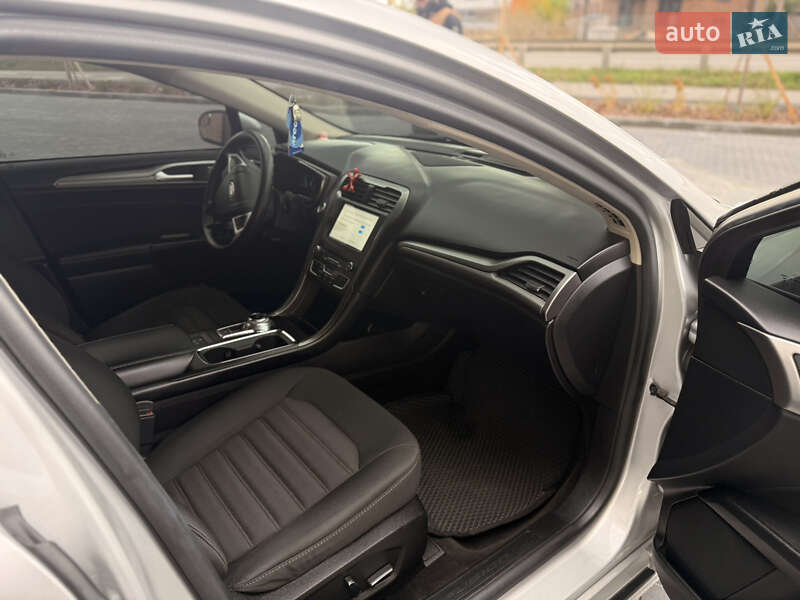 Седан Ford Fusion 2018 в Виннице