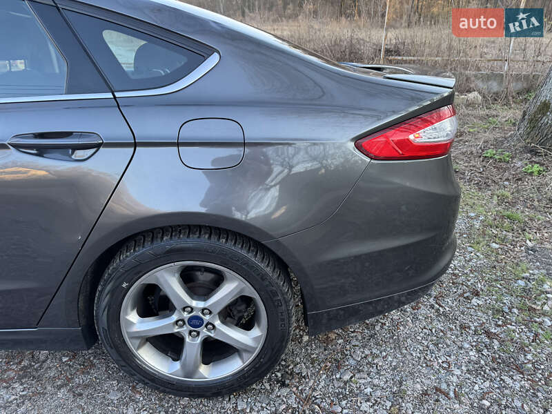 Седан Ford Fusion 2015 в Киеве