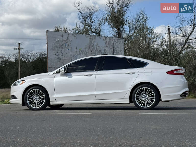 Седан Ford Fusion 2012 в Арцизе
