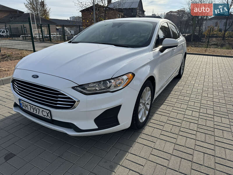 Седан Ford Fusion 2019 в Житомире