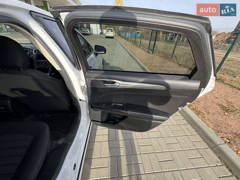 Седан Ford Fusion 2019 в Житомире