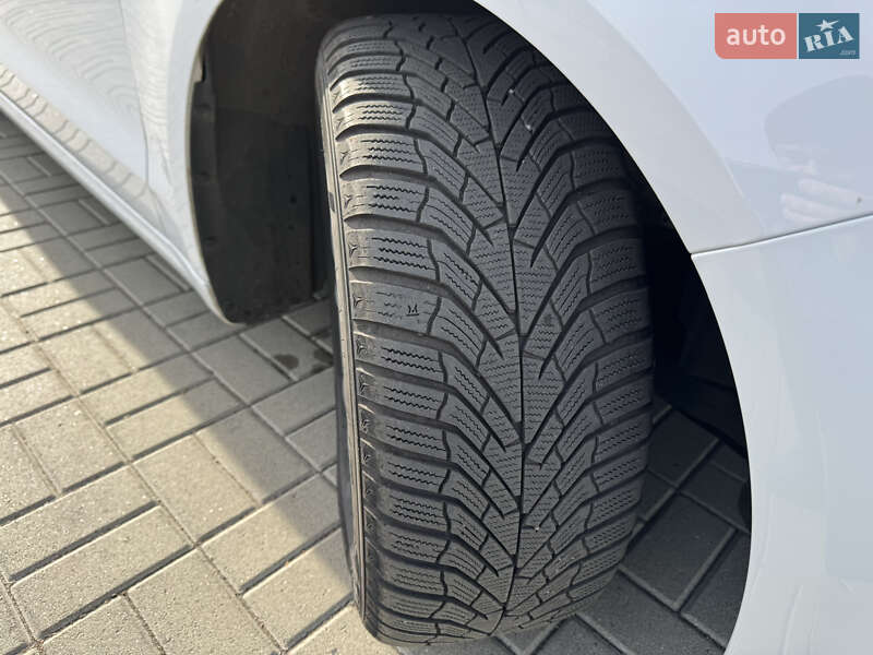 Седан Ford Fusion 2019 в Житомире