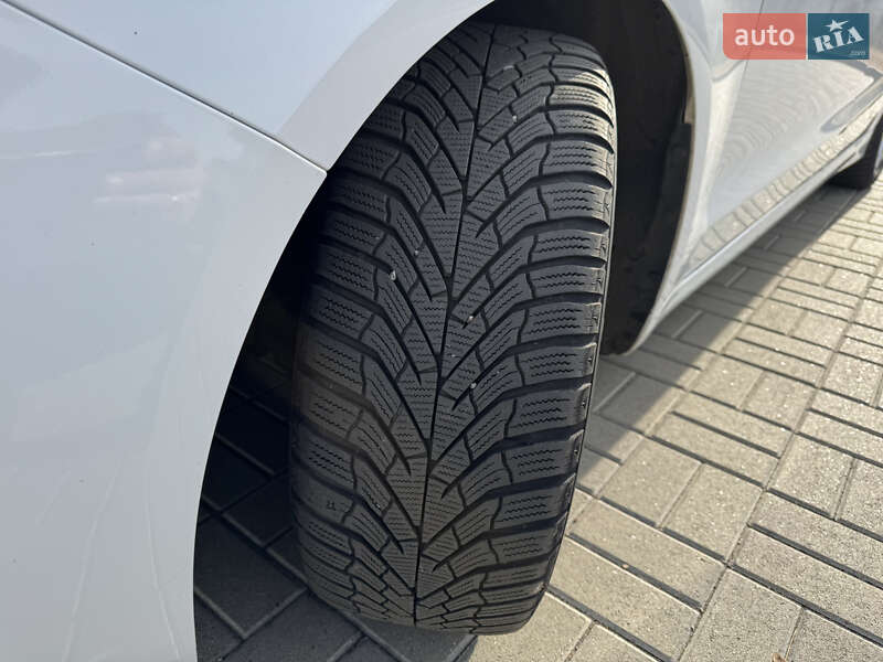 Седан Ford Fusion 2019 в Житомире