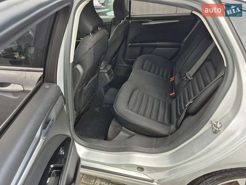 Седан Ford Fusion 2014 в Днепре