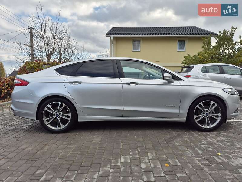 Седан Ford Fusion 2014 в Днепре