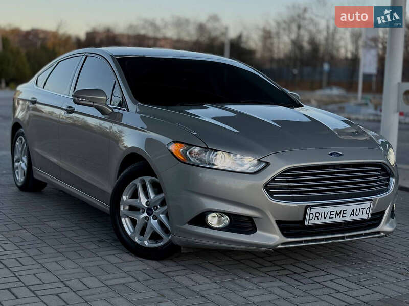 Седан Ford Fusion 2014 в Дніпрі