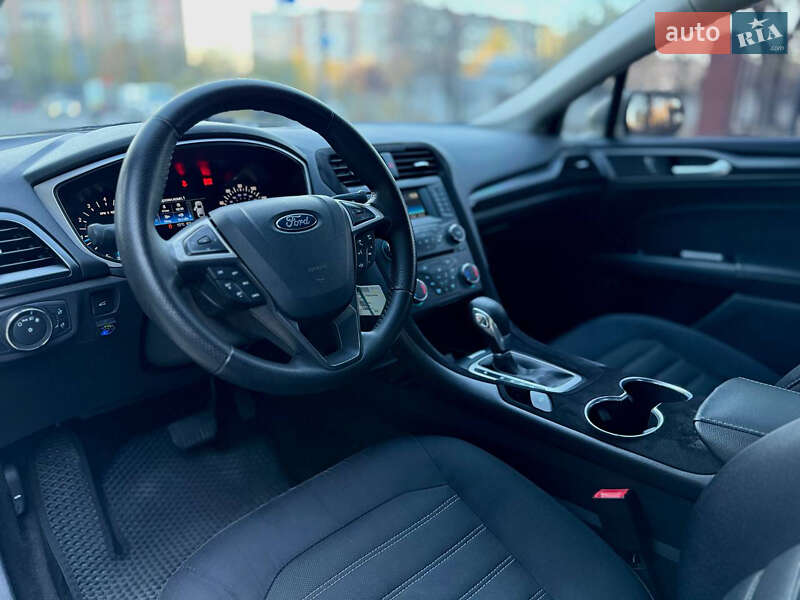 Седан Ford Fusion 2014 в Дніпрі