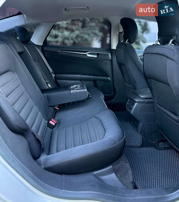 Седан Ford Fusion 2014 в Дніпрі