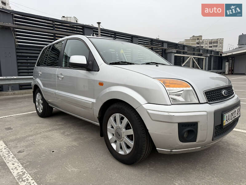 Хэтчбек Ford Fusion 2011 в Киеве