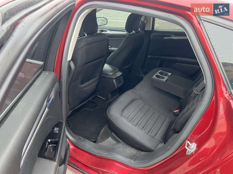 Седан Ford Fusion 2013 в Киеве фото 9 Седан Ford Fusion 2013 в Киеве