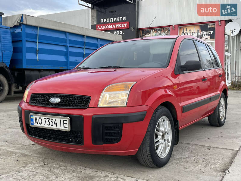 Хэтчбек Ford Fusion 2008 в Солотвине