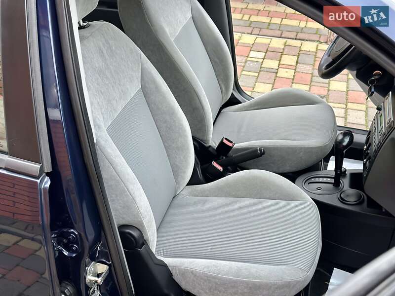 Хетчбек Ford Fusion 2005 в Володимирці