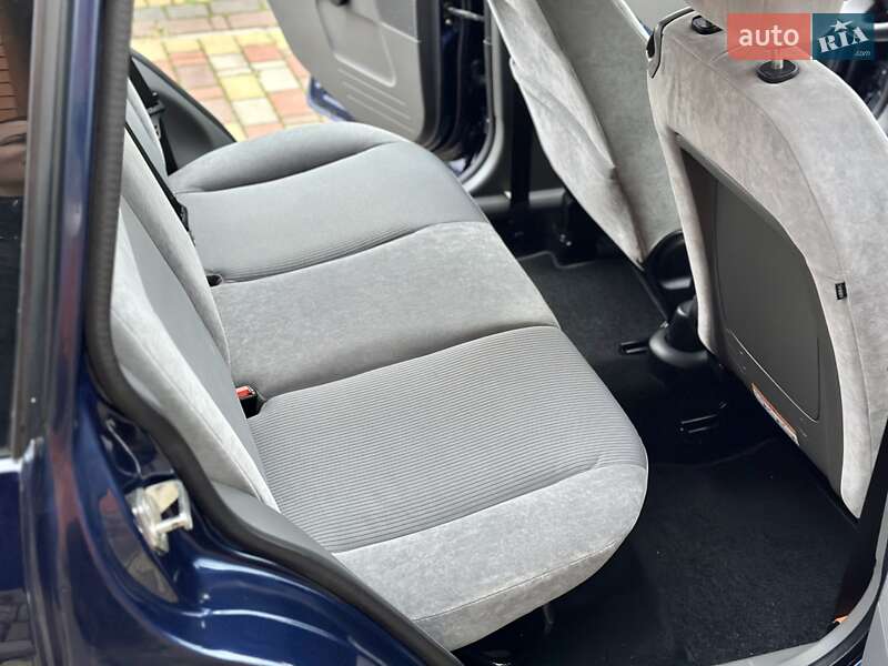 Хетчбек Ford Fusion 2005 в Володимирці