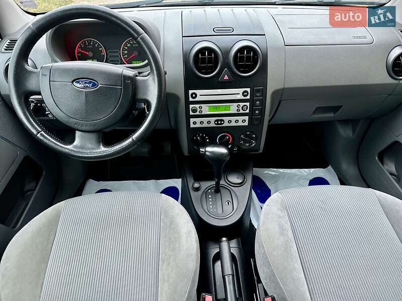 Хетчбек Ford Fusion 2005 в Володимирці