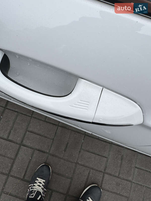 Седан Ford Fusion 2016 в Киеве фото 7 Седан Ford Fusion 2016 в Киеве