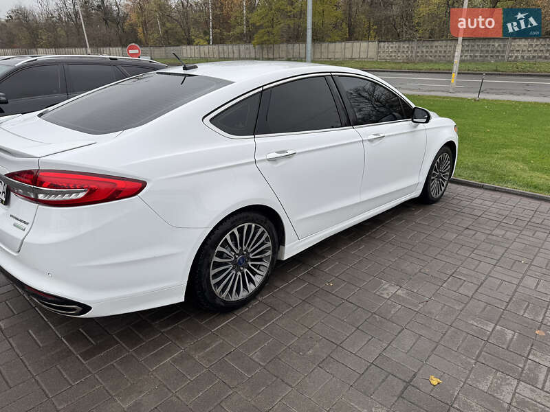 Седан Ford Fusion 2016 в Киеве фото 4 Седан Ford Fusion 2016 в Киеве