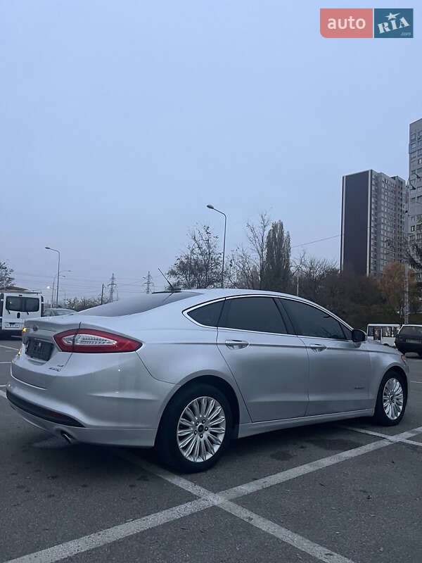 Седан Ford Fusion 2012 в Киеве фото 7 Седан Ford Fusion 2012 в Киеве