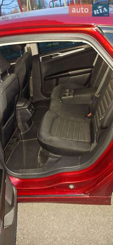 Седан Ford Fusion 2015 в Борисполі