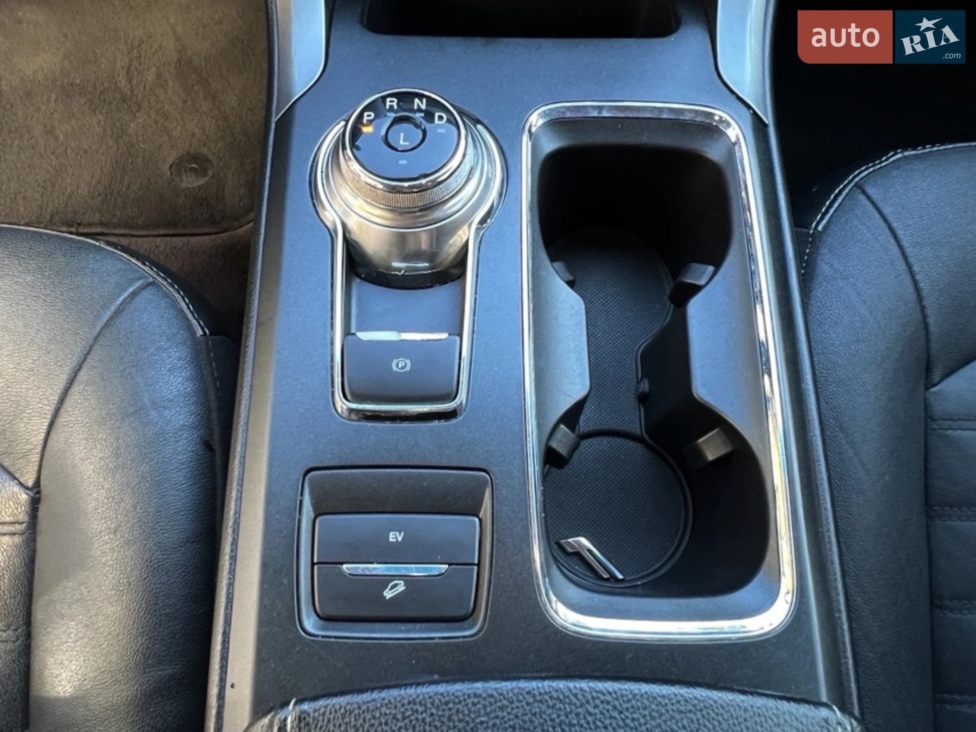 2016 Ford Fusion - мініатюра 21