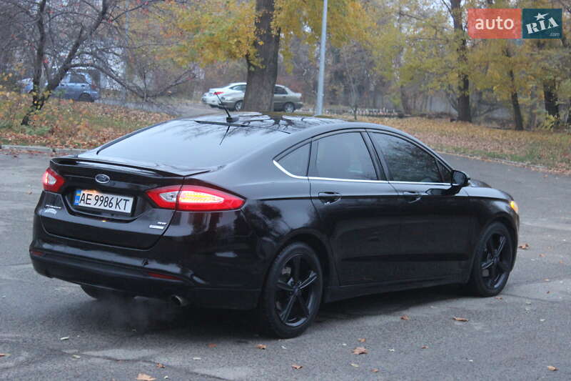 Седан Ford Fusion 2016 в Дніпрі