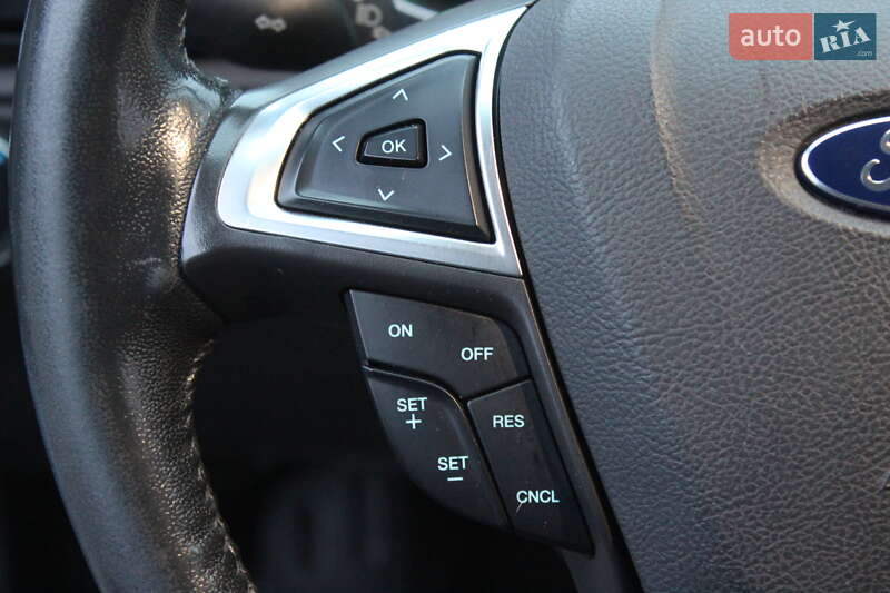 Седан Ford Fusion 2016 в Дніпрі