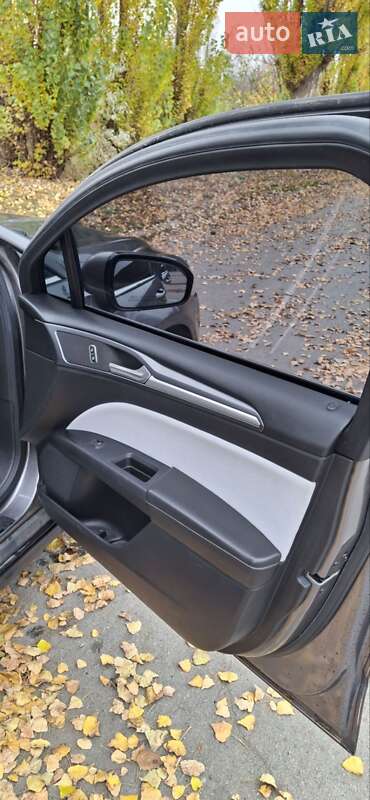 Седан Ford Fusion 2013 в Покрові