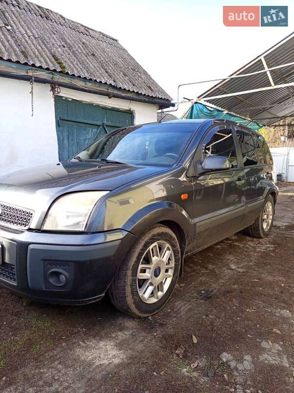 Хетчбек Ford Fusion 2008 в Краснограді