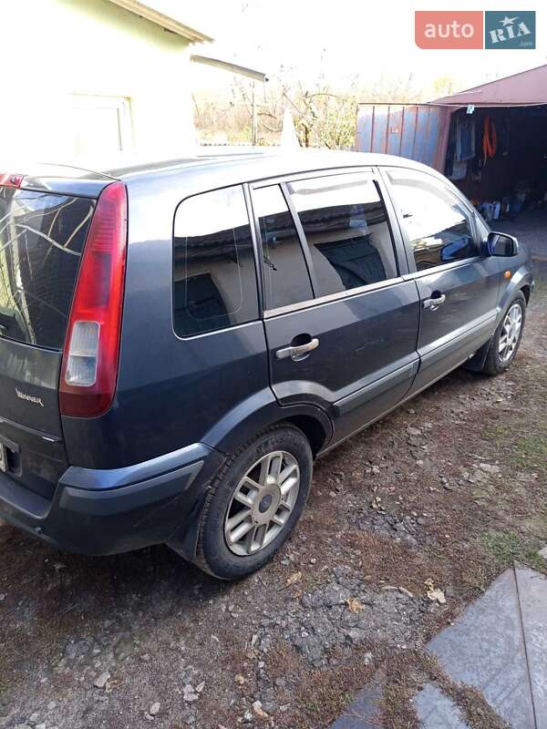 Хетчбек Ford Fusion 2008 в Краснограді