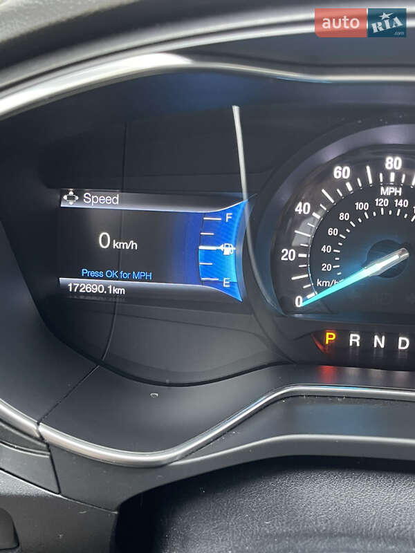 Седан Ford Fusion 2016 в Обухові