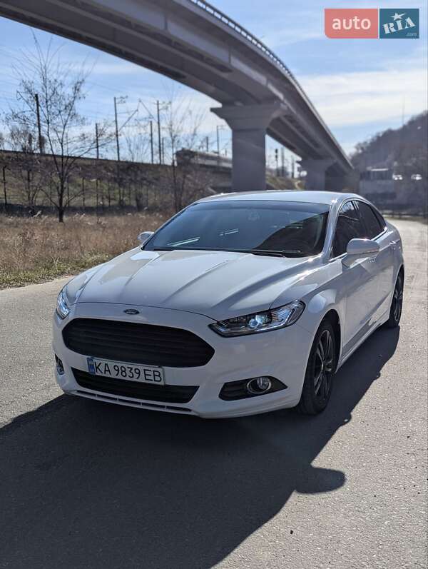Ford Fusion 2015