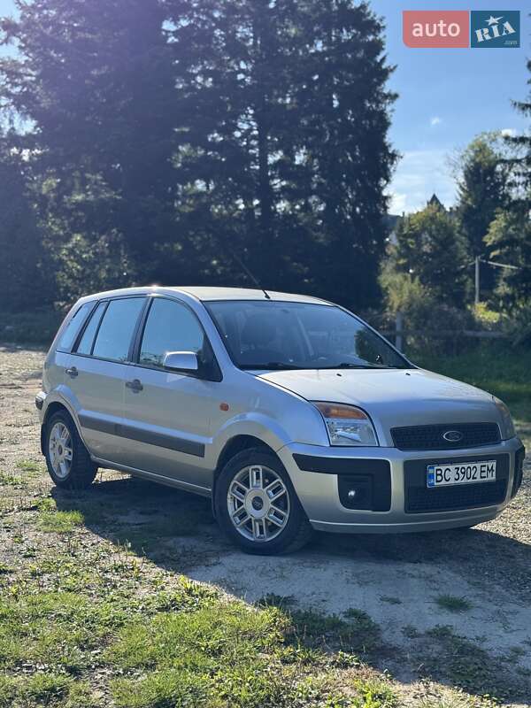 Хетчбек Ford Fusion 2008 в Східниці