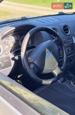 Хэтчбек Ford Fusion 2008 в Сходнице