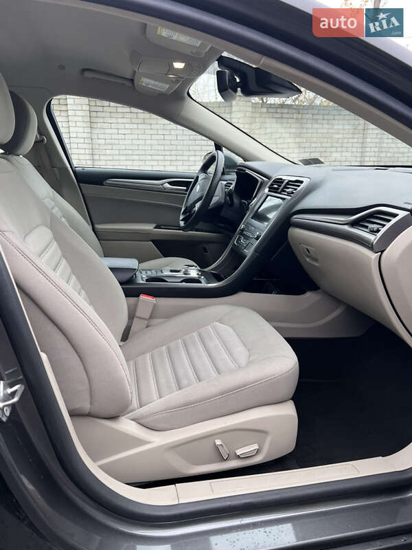 Седан Ford Fusion 2018 в Харкові