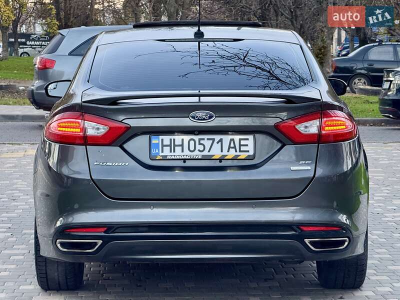 Седан Ford Fusion 2014 в Одесі
